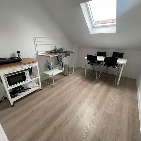 Schaerbeek Room 1 Brussel Buitenkant foto